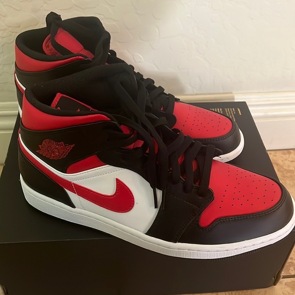 Jordan 1 Mid Bred Toe Men Bred Toe Jordan 1 Mids